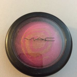 Mac blush
