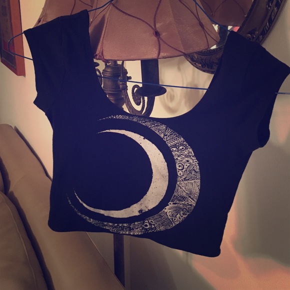 black crop top