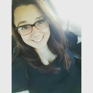 Meet your Posher, Holly