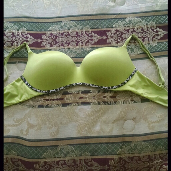 Victoria's Secret Other - Euc Victoria's Secret balconet bra 32 D