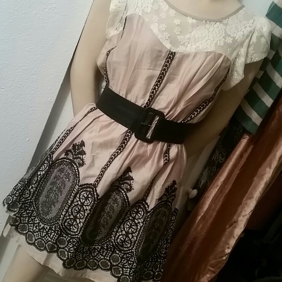 Clothes - Picture 2 of 4