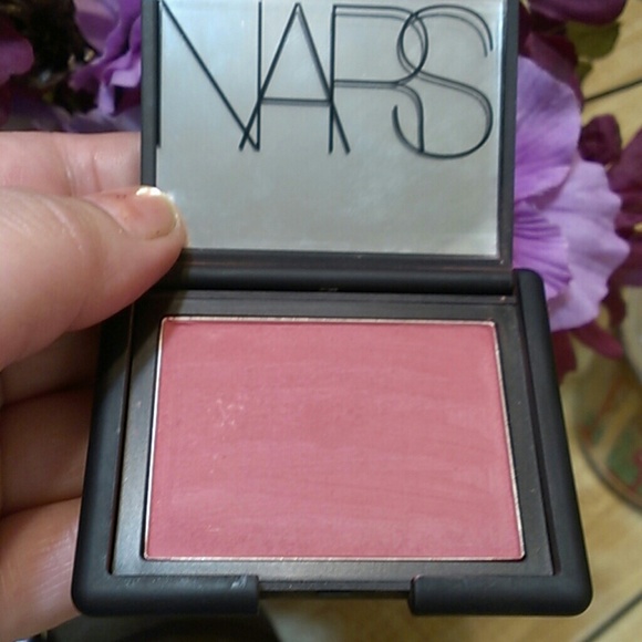 Nars blush in Amour💜🌼⭐ - Picture 2 of 3