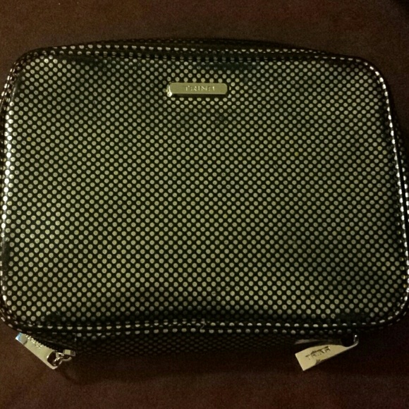 Trina makeup bag