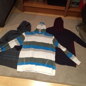 Long sleeve shirt with hood and pocket