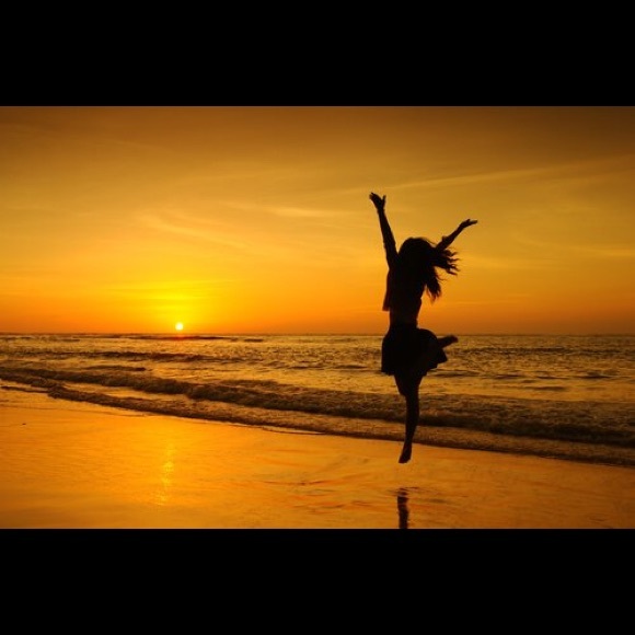 Meet your Posher, Melissa - Picture 2 of 3