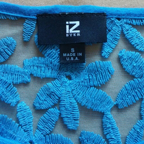 SOLD✨Blue Top - Picture 3 of 4