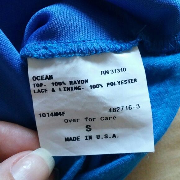 SOLD✨Blue Top - Picture 4 of 4