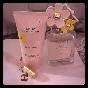 Daisy by Marc Jacobs EAU SO FRESH