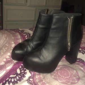 Chunky boot