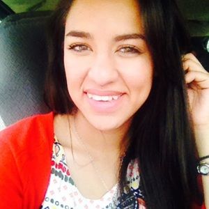 Meet your Posher, Jael