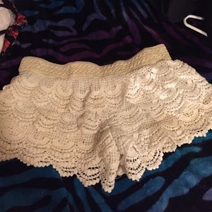 Ruffle lace shorts