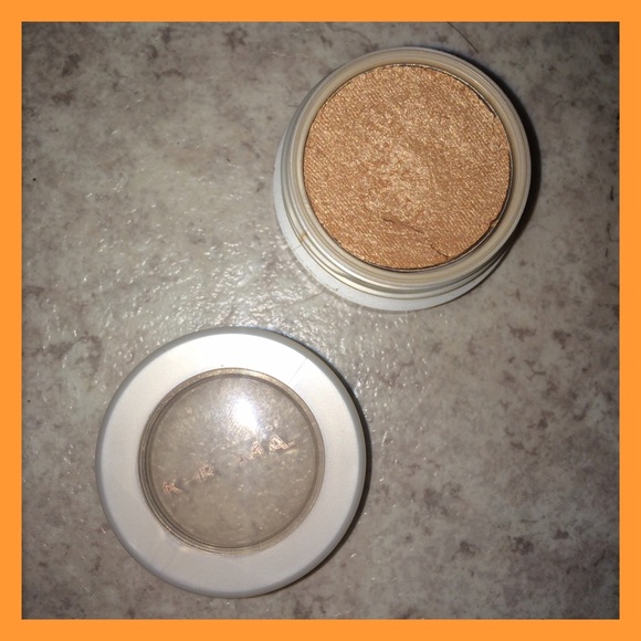 🎀🎀 KHROMA beauty highlighter / pale gold 💛💛