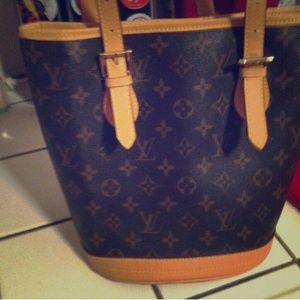 Trade w/sdcolbert Brown bucket bag
