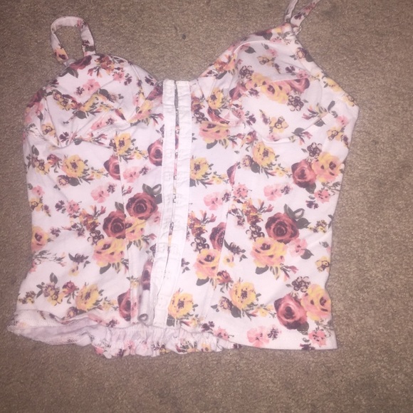 CROP TOP