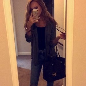 Meet your Posher, Sara