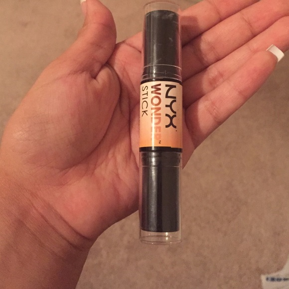 Nyx highlight and contour pen