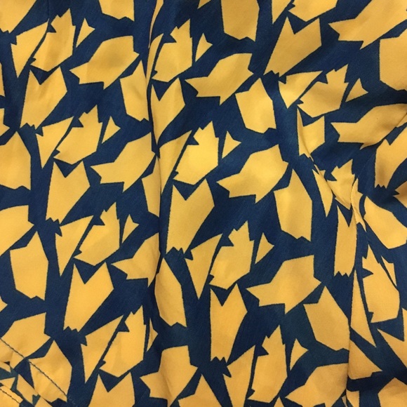 LF Shorts Blue and Pink - Picture 2 of 2