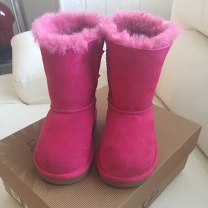 ***SOLD***Little Girls Pink Uggs