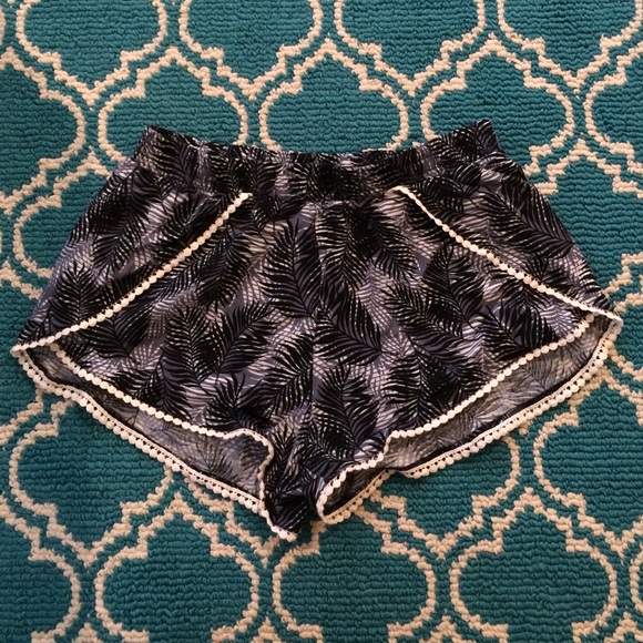 Iris Shorts