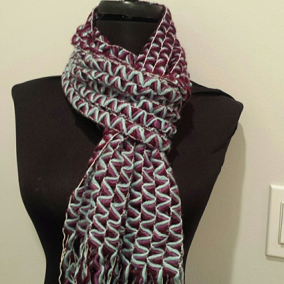 Scarf - Picture 2 of 3