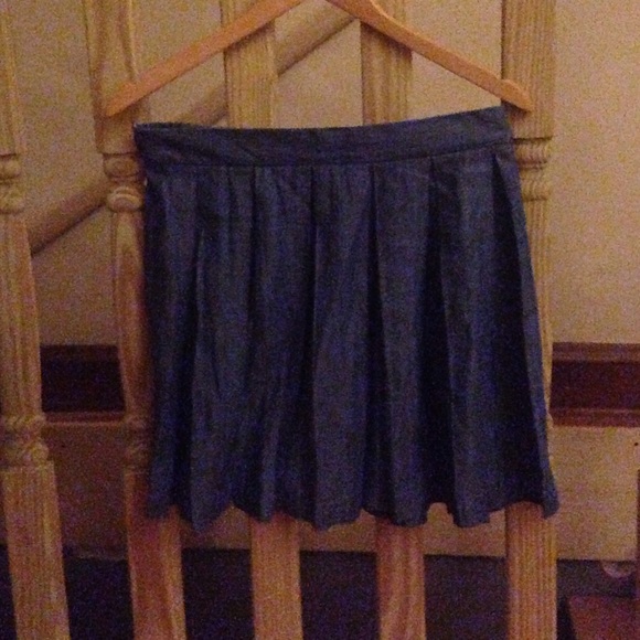 pleated blue jean mini skirt with zipper back