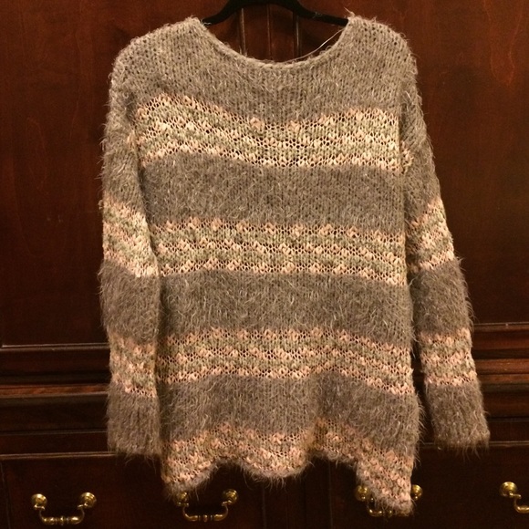 Free People sweater - Picture 3 of 4