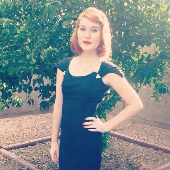 Meet your Posher, Courtney