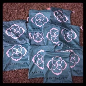 10 Kendra Scott Jewelry Cosmetic Dust Bags