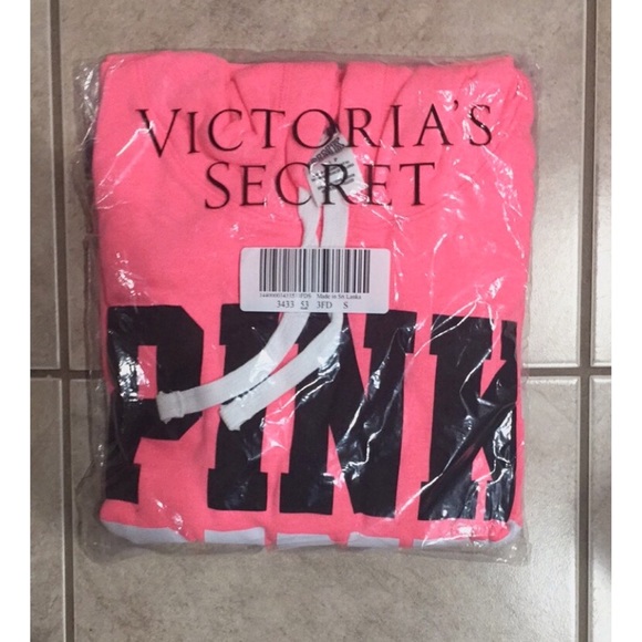 🚫SOLD🚫 VS PINK Perfect Pullover - Picture 4 of 4