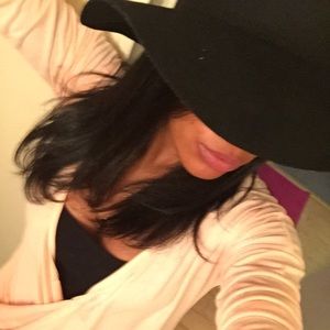 Meet your Posher, Vanessa