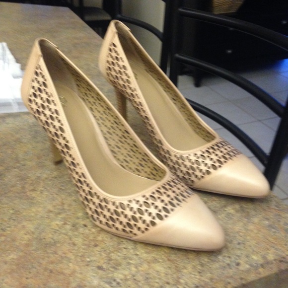 Additional pics Ann Taylor heels