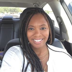 Meet your Posher, Dannielle