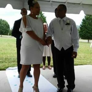 Meet your Posher, Elizabeth