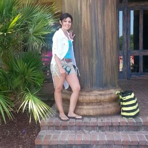 Meet your Posher, Eva