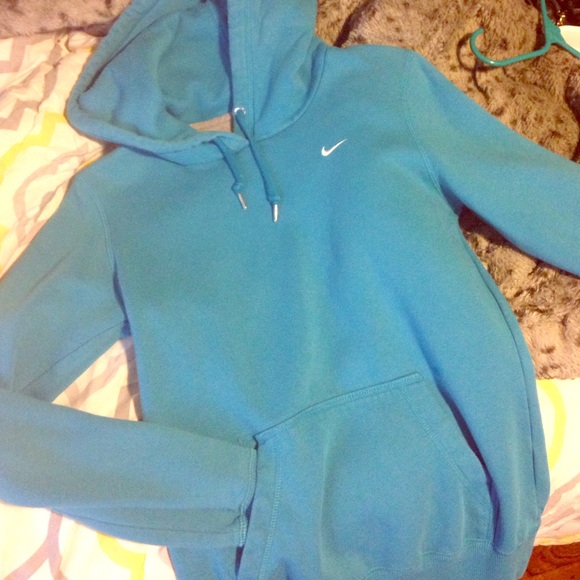 Nike hoodie small