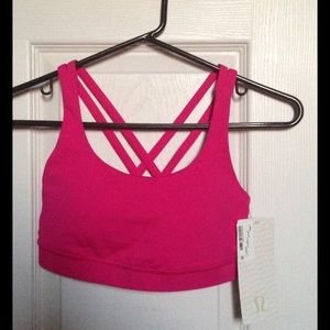 NWT Lululemon Energy Bra size 4