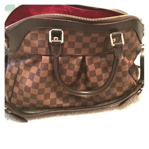 Checkered fashion handbag