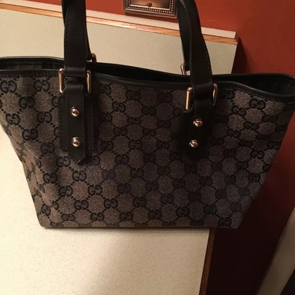 Authentic Gucci Handbag