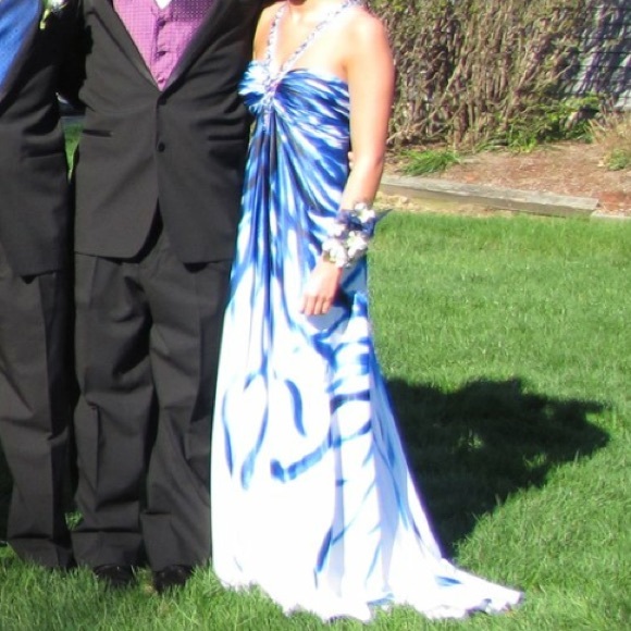 Cache Prom/Formal Dress - Picture 2 of 3