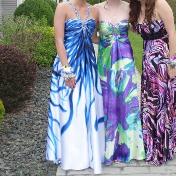 Cache Prom/Formal Dress - Picture 3 of 3