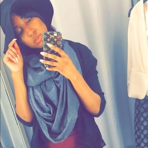 Meet your Posher, Alexus