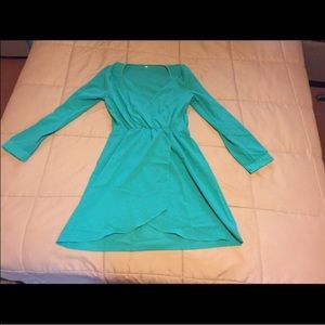 ⬇️✨ PRICE DROP! V-Neck Long-sleeve Chiffon dress