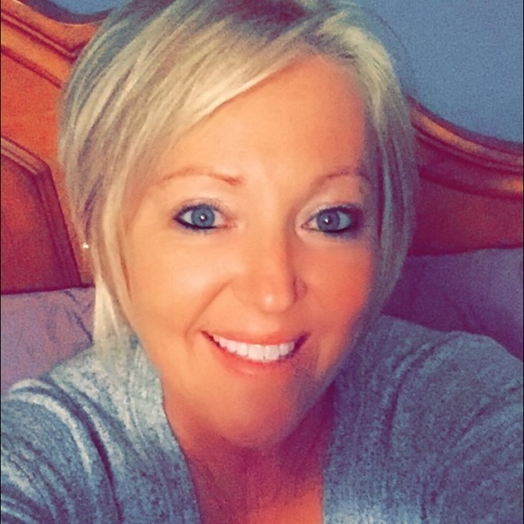 Meet your Posher, Tina - Picture 2 of 4