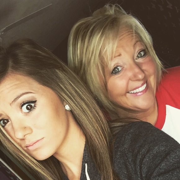 Meet your Posher, Tina - Picture 3 of 4