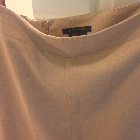 BCBGMax Azria light taupe skirt