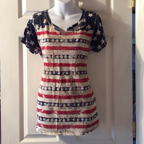 Red white and blue Lucky Brand T-shirt