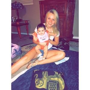 Meet your Posher, Abigáil