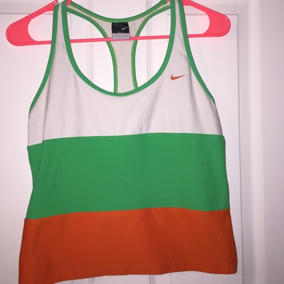 Nike Medium Tank - Picture 1 of 1