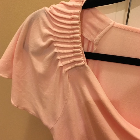 **gifted**Pink short sleeve blouse - Picture 2 of 4