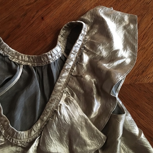 Banana Republic gold silk effect top size S - Picture 4 of 4
